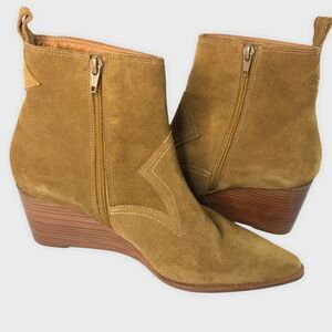 Matisse Essentials Suede Wedge Boots Size 9 1/2 In Fawn